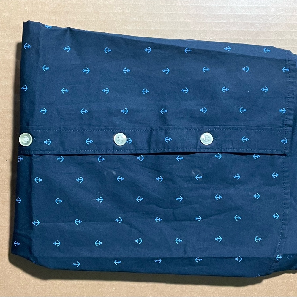 Amazon Essentials Blue Button Down Shirt with Pattern - Picture 2 of 6